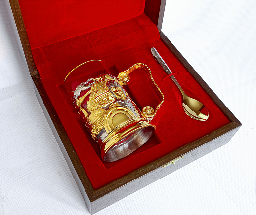 Сувенирный подстаканник "Танки"